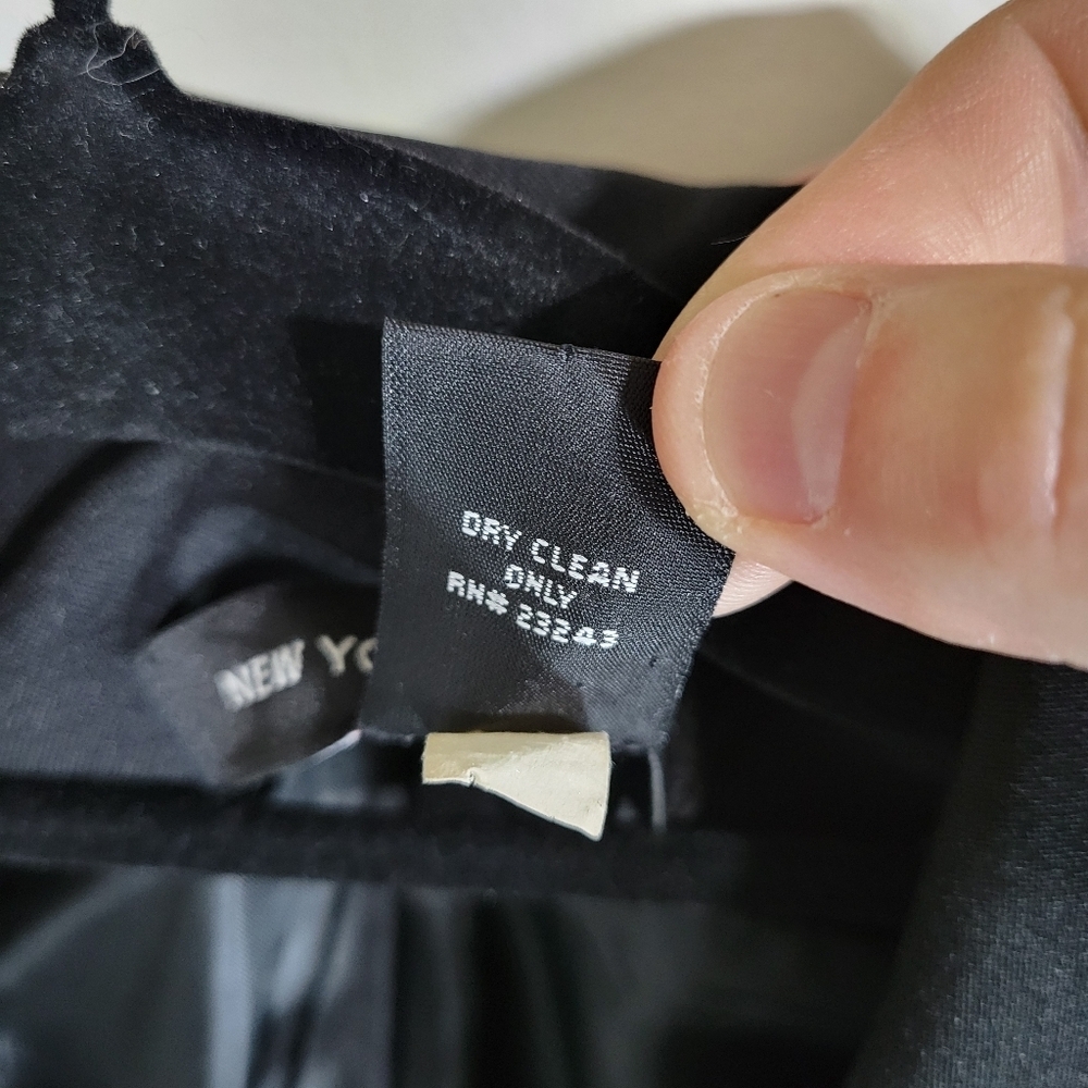 New York & Co. Women's Black 2 Button 4 Front Flap Pocket Blazer Jackets, Size 8 - Picture 6 of 6